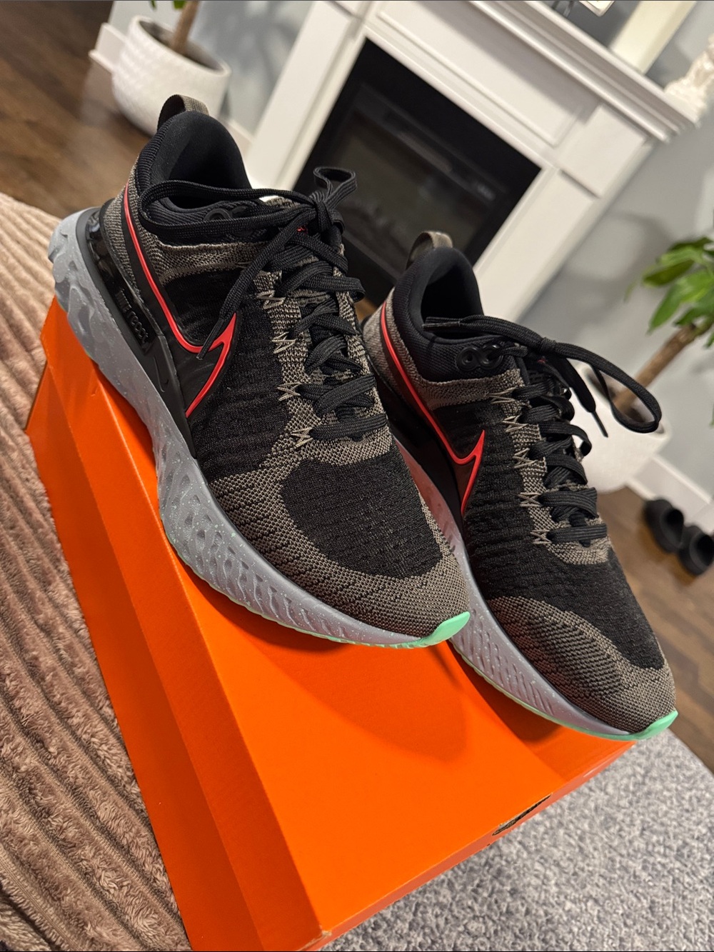 Nike Men's Black and Olive Knit Running Shoes with Red Swoosh and Mint Toe